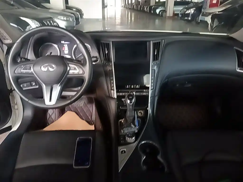 Infiniti Q50L 2022 2.0T Comfort Edition купить на сайте DeffCars