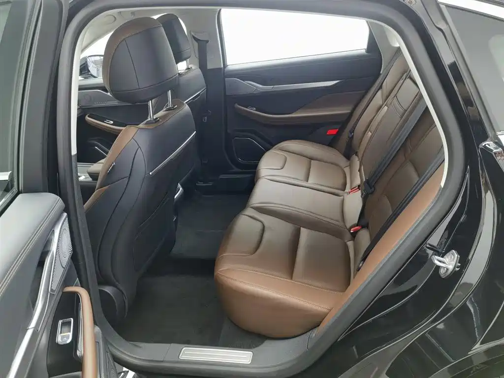 Lincoln Z 2025 2.0T Premium Hybrid Edition купить на сайте DeffCars