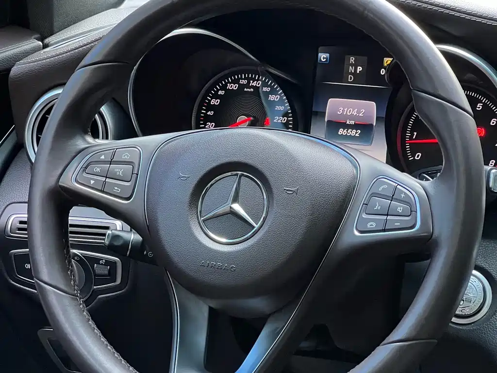 Mercedes-Benz GLC 2017 GLC 260 4MATIC luxury model купить на сайте DeffCars