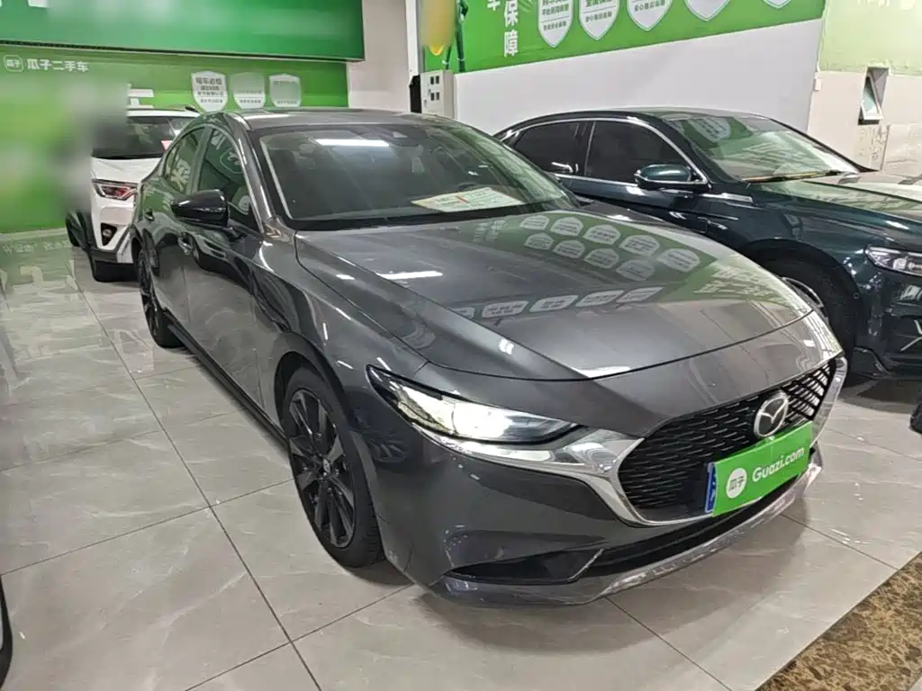 Mazda3 Angkesela 2022 2.0L Automatic Premium Obsidian Edition купить на сайте DeffCars