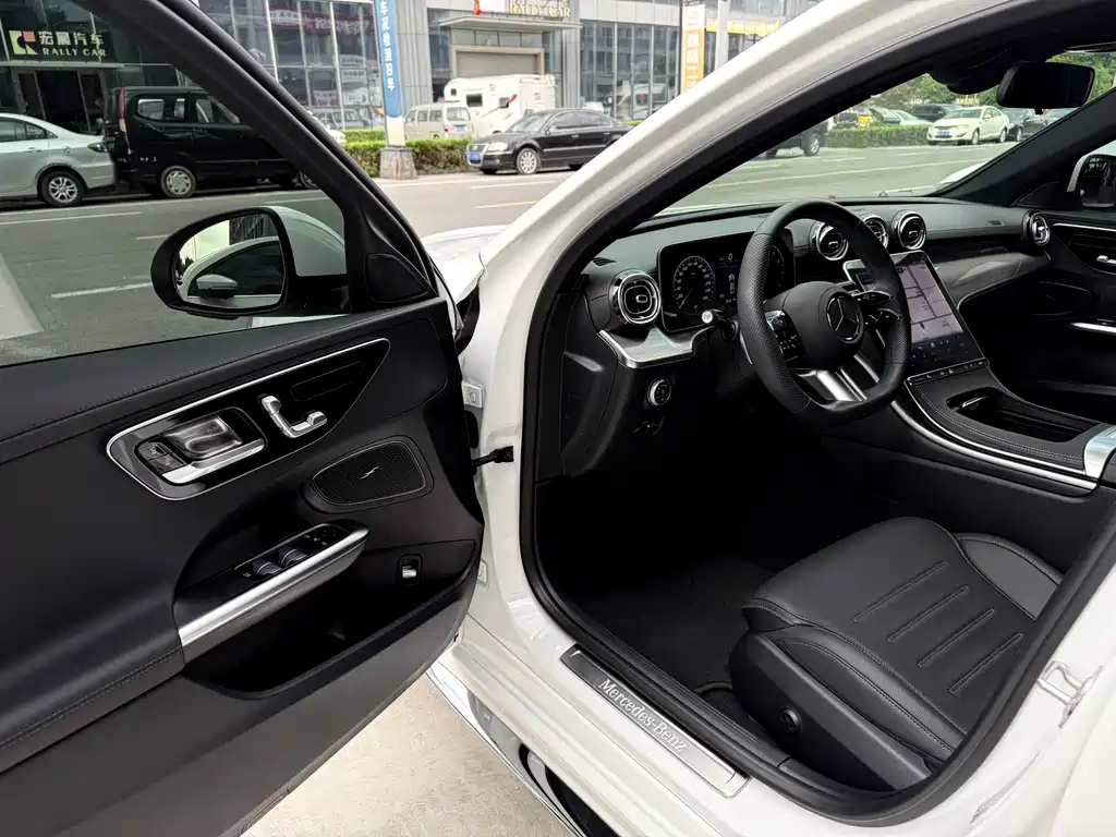 Mercedes-Benz C-Class 2024 facelift C 260 L sports version купить на сайте DeffCars