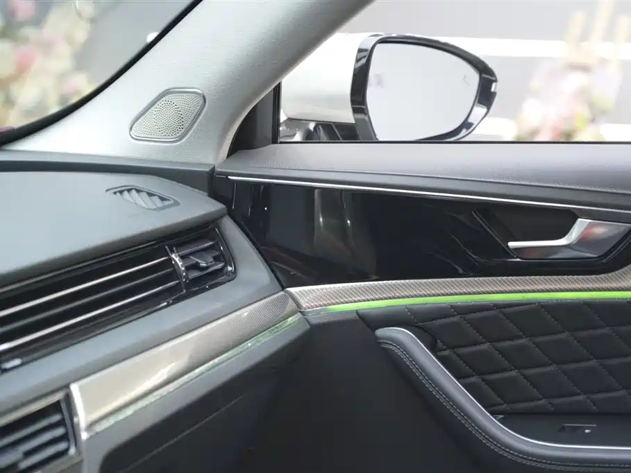 Hongqi HS5 2019 2.0T Zhilian Flagship Edition купить на сайте DeffCars