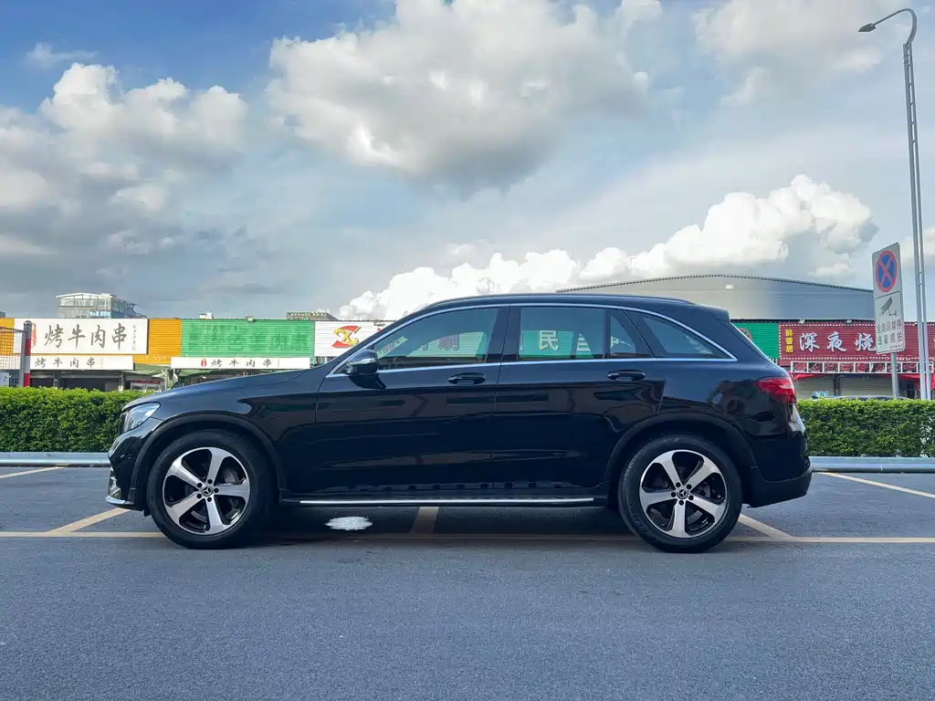 Mercedes-Benz GLC 2017 GLC 300 4MATIC Dynamic купить на сайте DeffCars