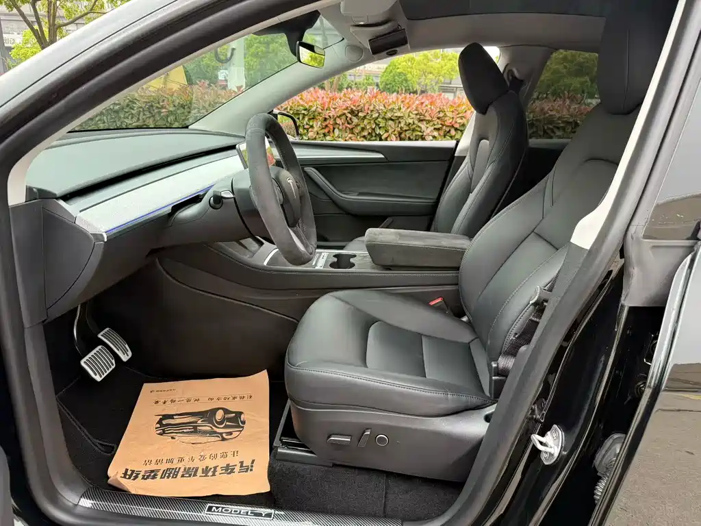 Model Y 2023 rear-wheel drive version купить на сайте DeffCars
