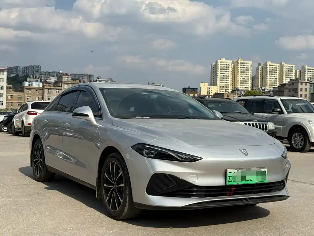 Roewe D7 2025 DMH 125km World Championship Edition купить на сайте DeffCars