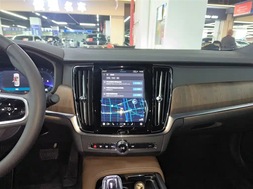 Volvo S90 2025 B5 Zhiyuan Luxury Edition купить на сайте DeffCars