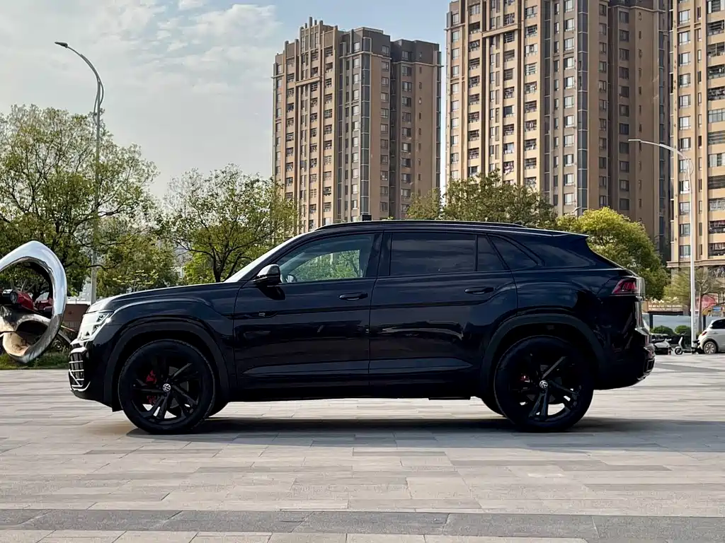 Touron 2024 Touron X 380TSI four-wheel drive Longxiang version купить на сайте DeffCars