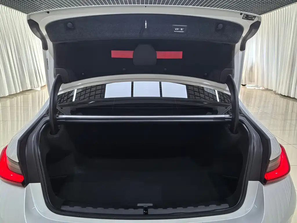 BMW i3 2022 eDrive 35 L купить на сайте DeffCars