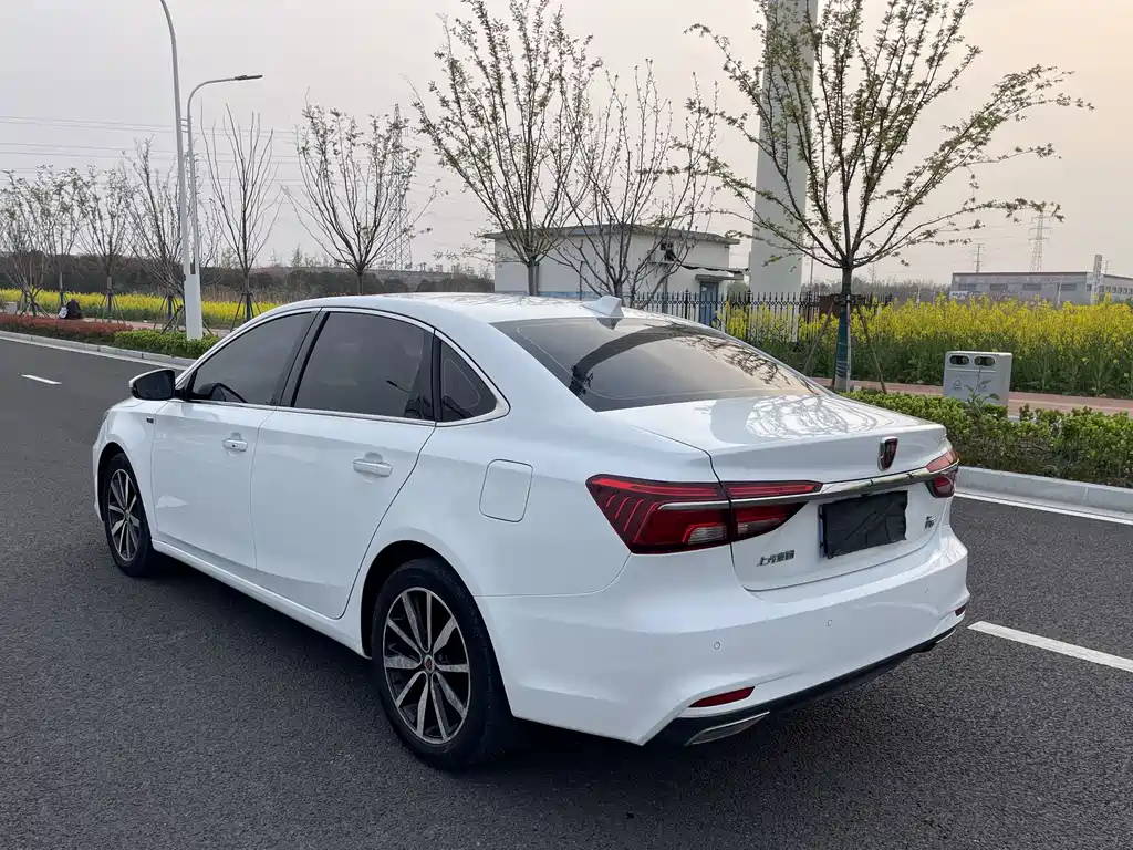 Roewe i6 Classic 2018 20T Automatic Internet Smart Edition купить на сайте DeffCars