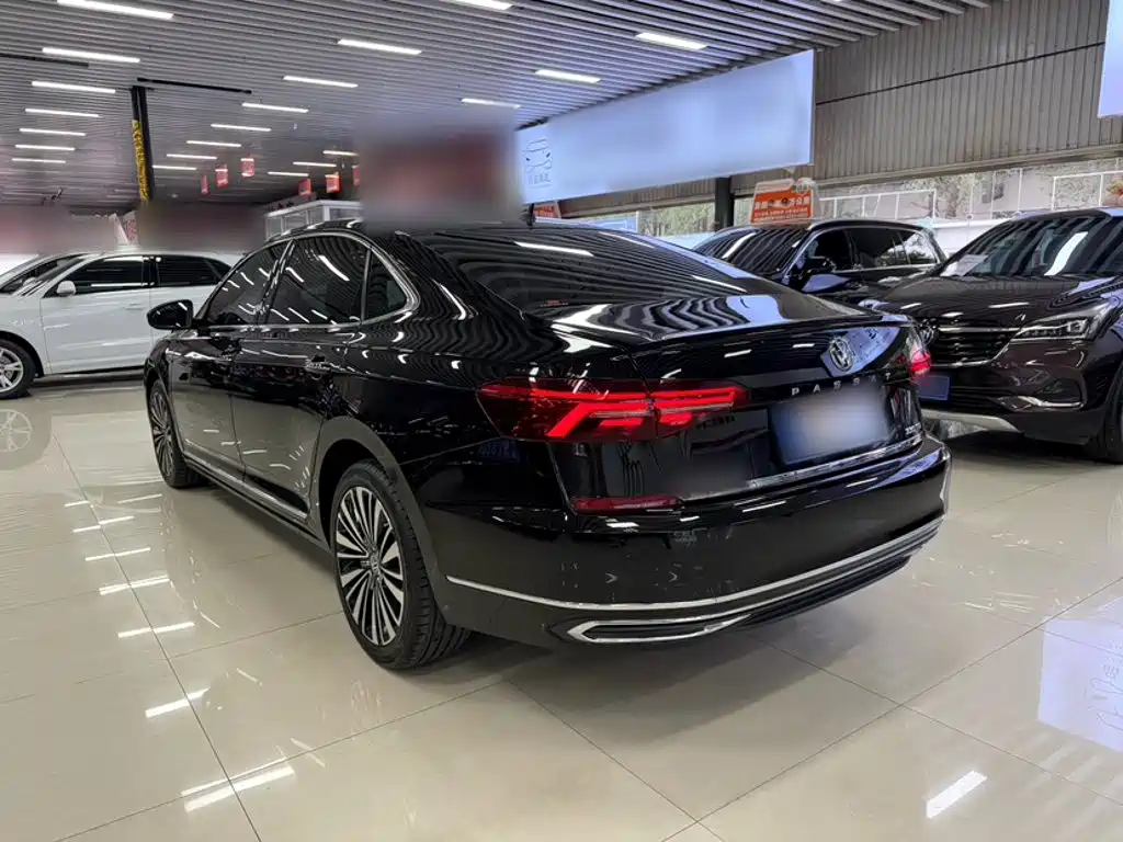 Passat 2019 330TSI Premium Edition National V купить на сайте DeffCars
