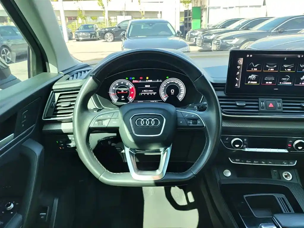 Audi Q5L 2021 40 TFSI luxury and dynamic model купить на сайте DeffCars