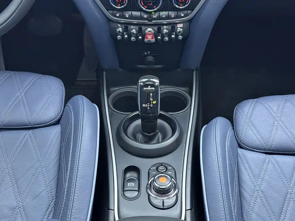 MINI COUNTRYMAN 2021 1.5T COOPER ALL4 Connoisseur купить на сайте DeffCars