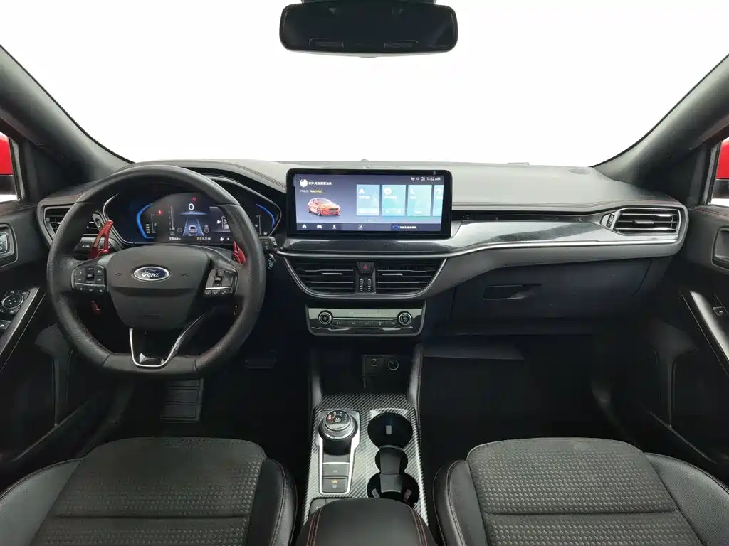 Focus 2021 Hatchback EcoBoost 180 Automatic ST Line купить на сайте DeffCars