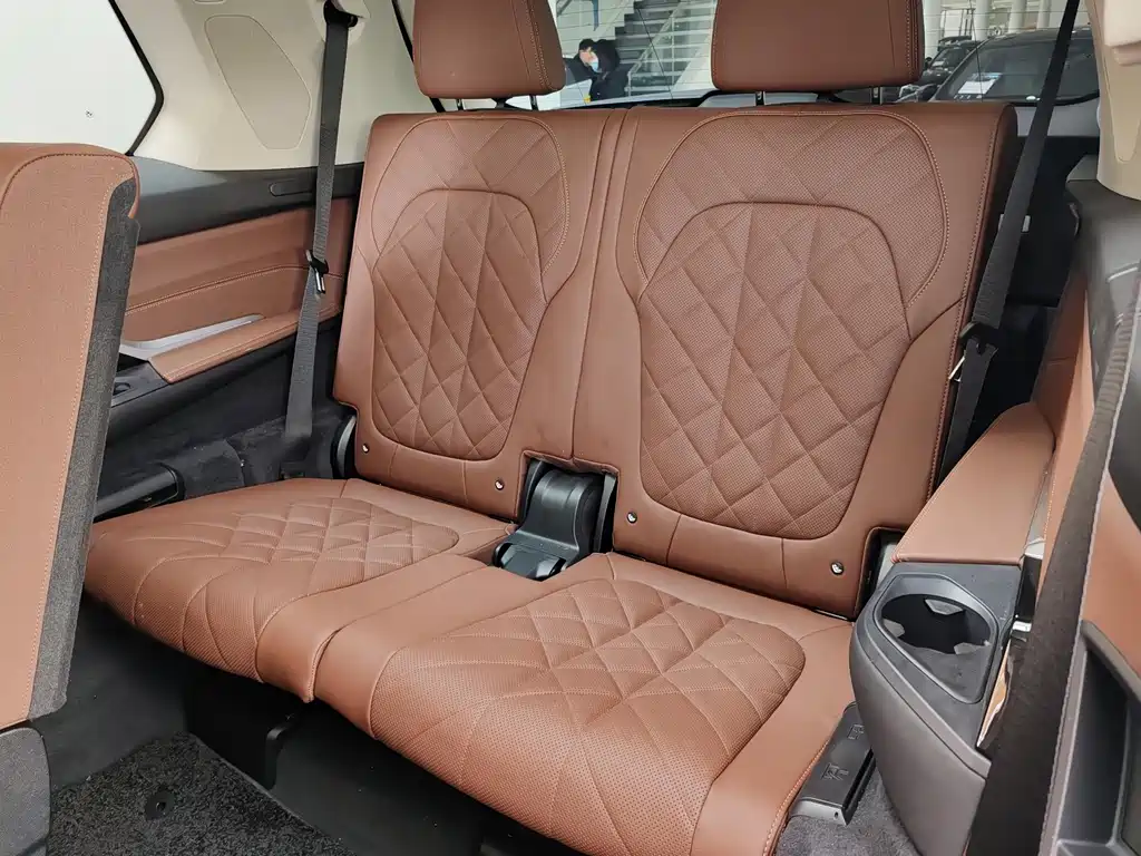 BMW X7 2024 xDrive40i Leading Luxury Package купить на сайте DeffCars