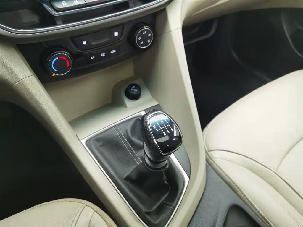 Yinglang 2019 15T Manual Elite National VI купить на сайте DeffCars