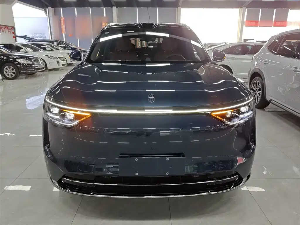 Wenjie M8 2025 extended range Ultra version 53.4kWh 5-seat version 192-line lidar) купить на сайте DeffCars