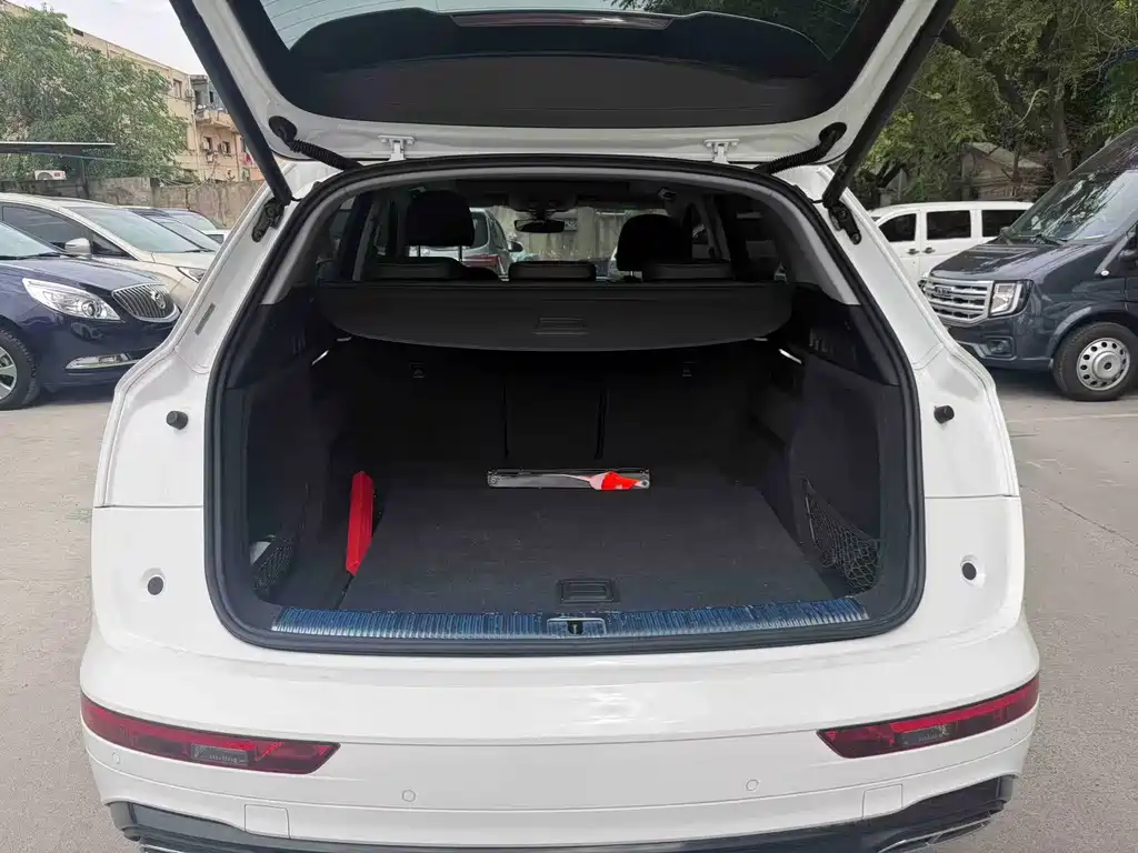 Audi Q5L 2022 40T luxury and dynamic model купить на сайте DeffCars