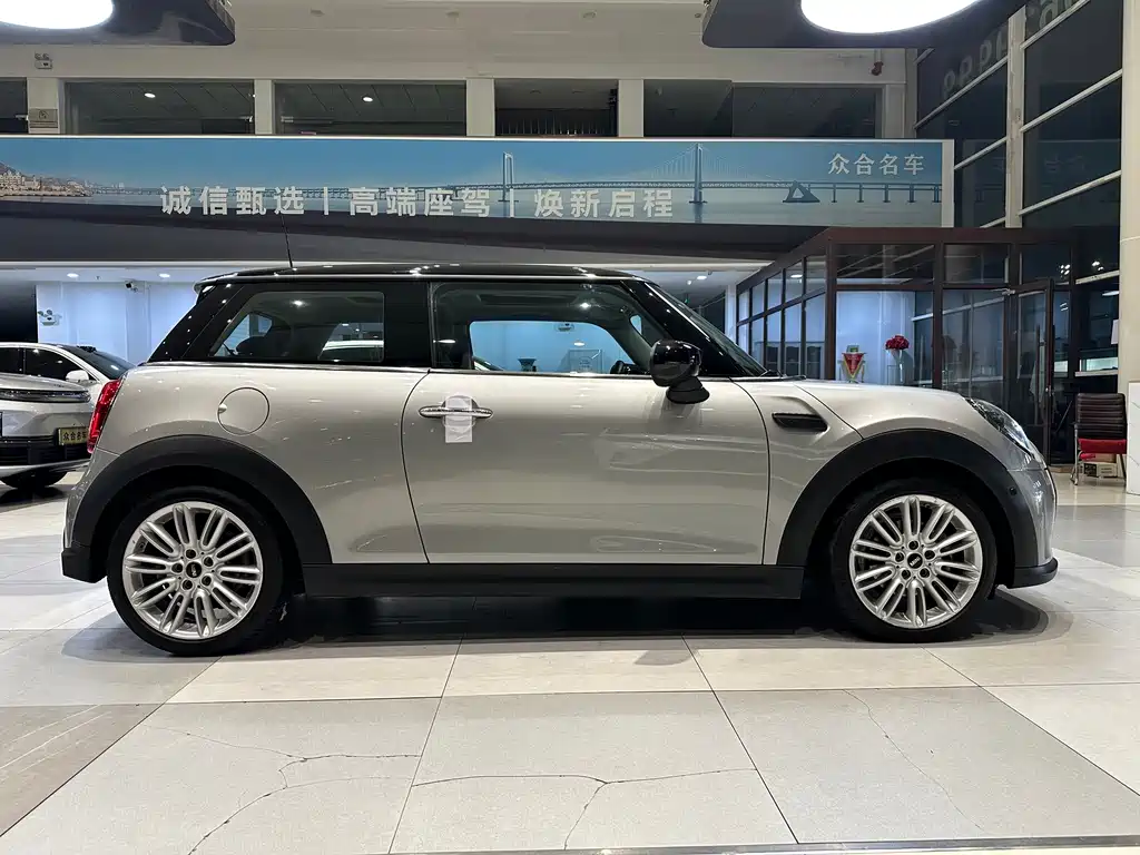 MINI 2023 facelift 1.5T COOPER artist купить на сайте DeffCars