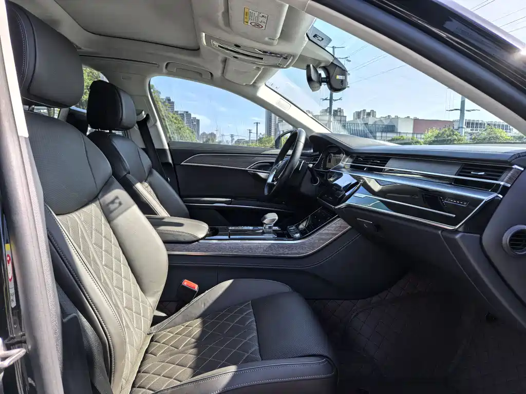 Audi A8 2023 A8L 55 TFSI quattro flagship model купить на сайте DeffCars
