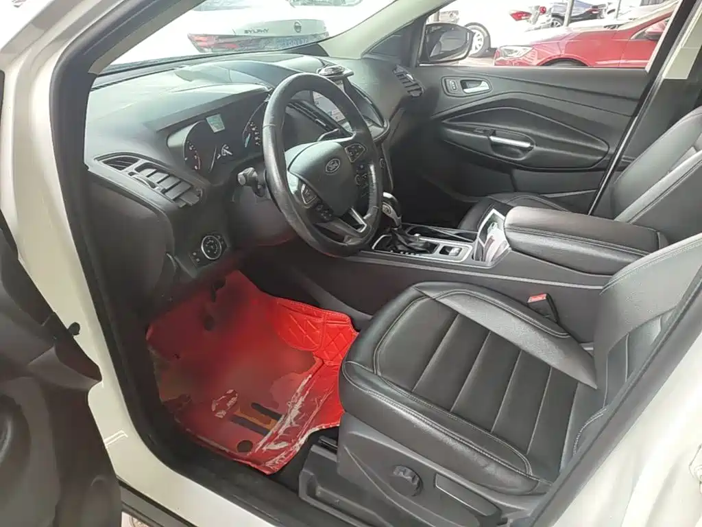 Escape 2019 EcoBoost 180 two-wheel drive platinum airfoil National VI купить на сайте DeffCars