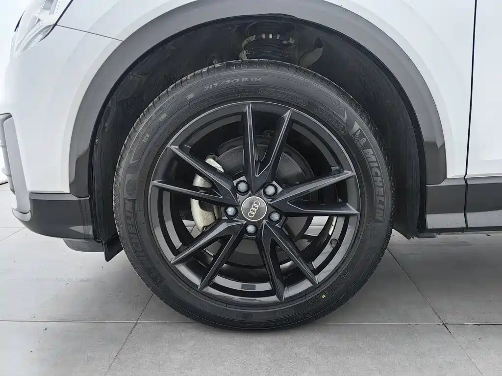 Audi Q2L 2018 35 TFSI launches exclusive version, National V купить на сайте DeffCars