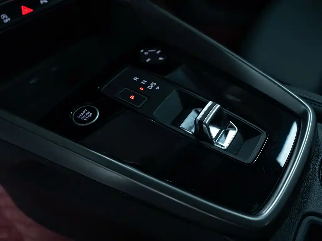 Audi A3 2024 A3L Limousine 35 TFSI Fashionable and Sporty купить на сайте DeffCars