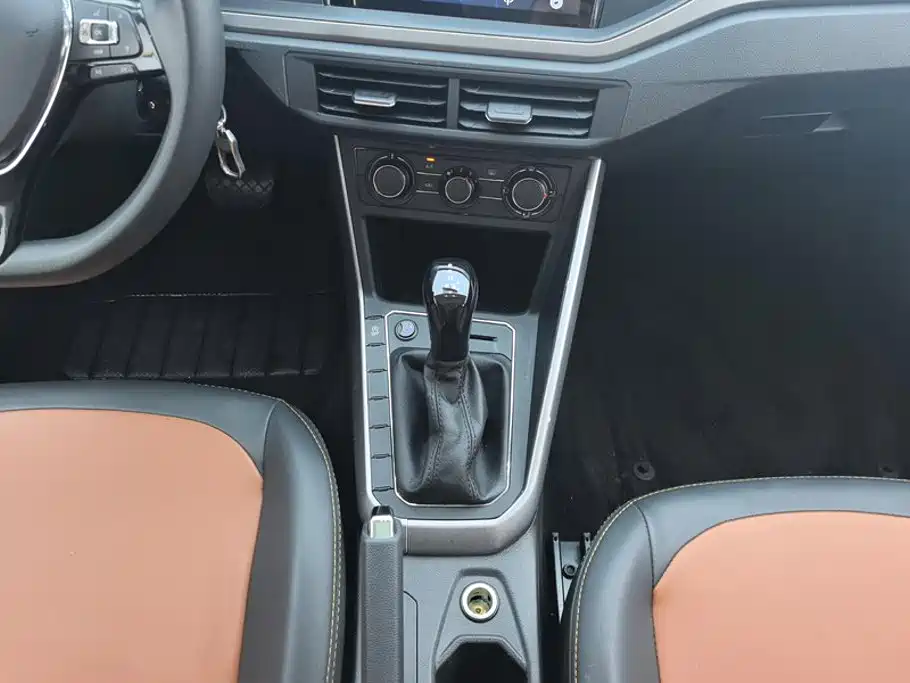 Polo 2019 Plus 1.5L Automatic Panoramic Enjoyment Edition купить на сайте DeffCars