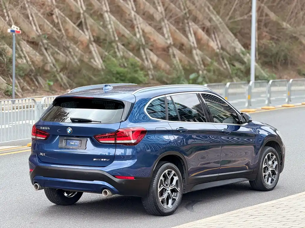 BMW X1 2021 sDrive25Li Leading Model купить на сайте DeffCars