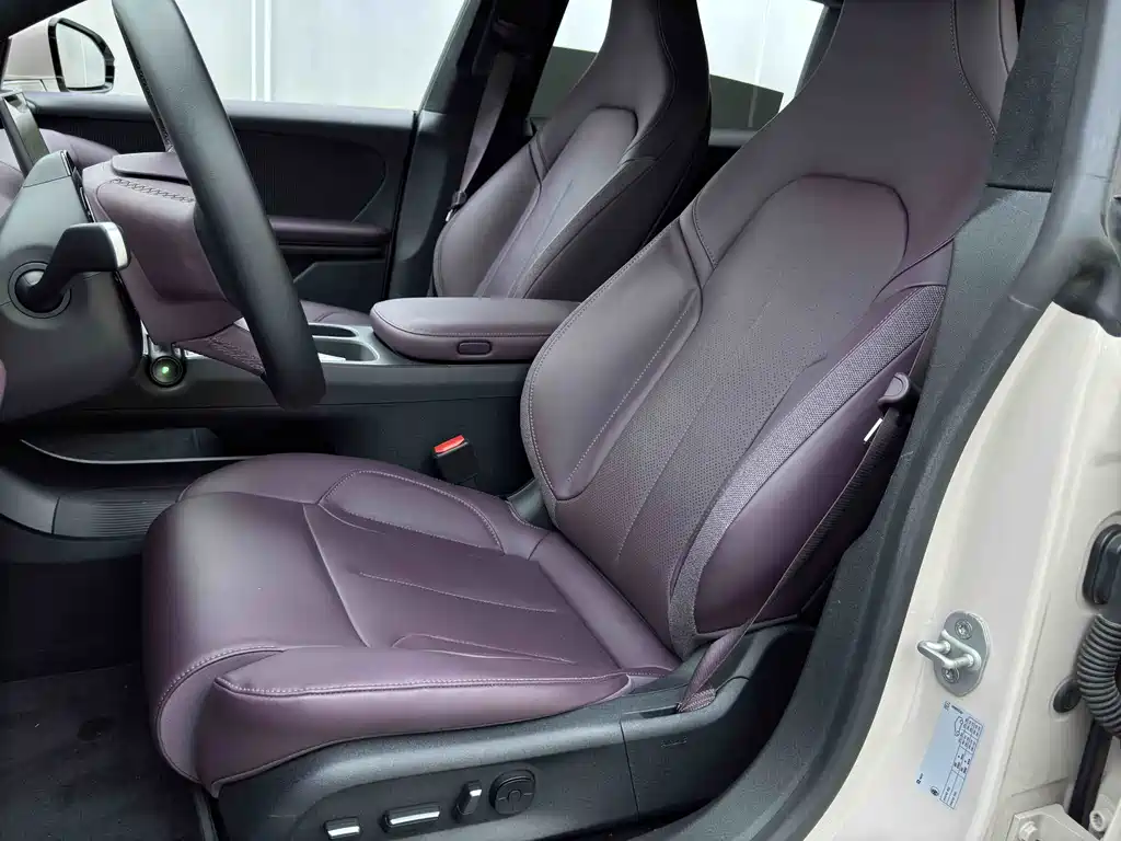 NIO ET5T 2024 model 75kWh Touring купить на сайте DeffCars