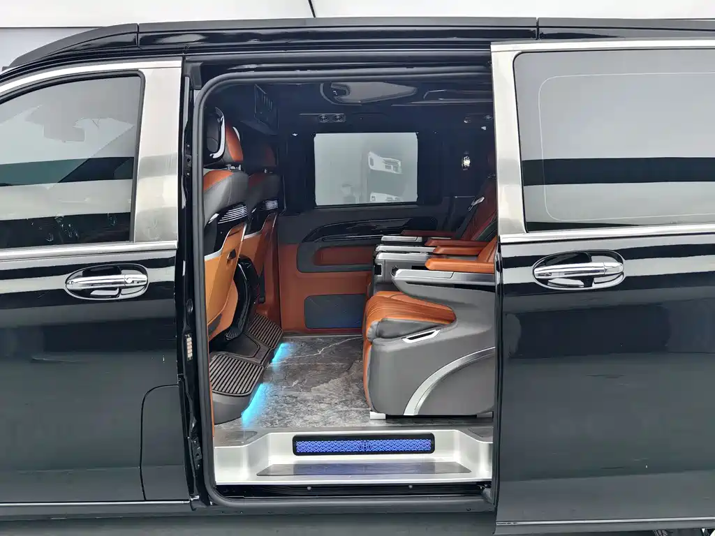 Vito 2023 2.0T Business Edition 7 seats купить на сайте DeffCars