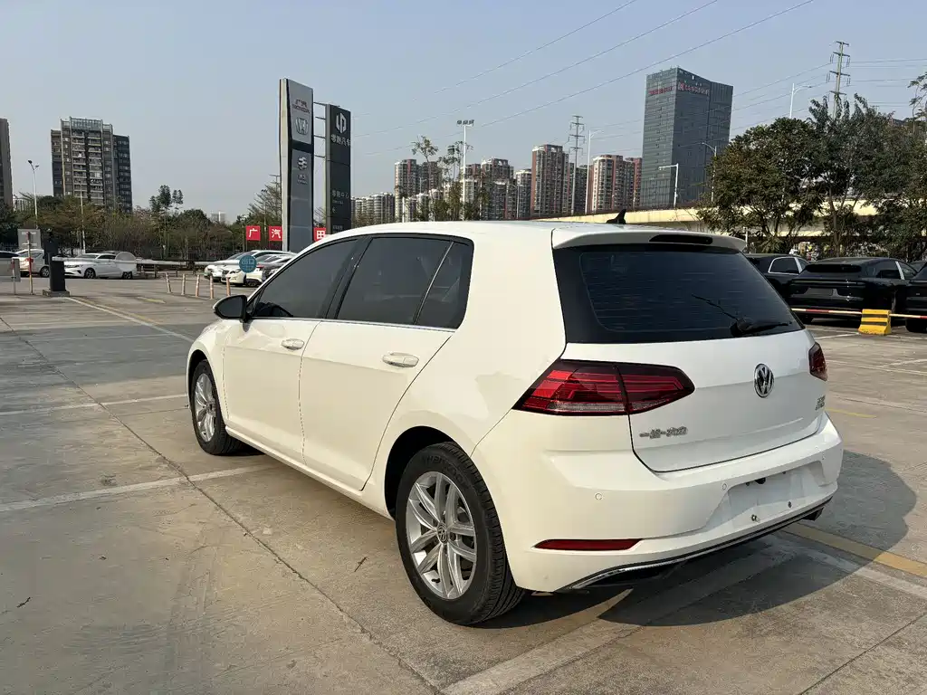 Golf 2019 280TSI DSG comfort model National VI купить на сайте DeffCars