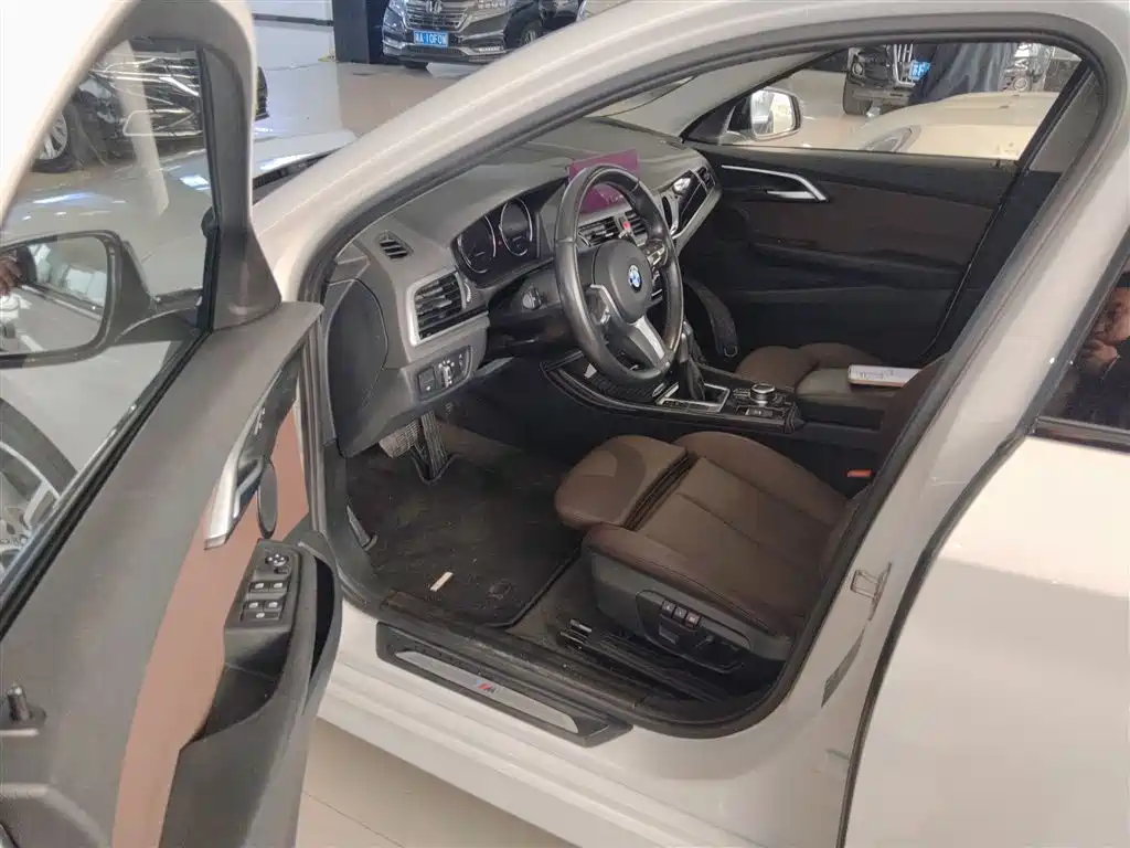 BMW 1 Series 2019 120i Leading M Sports Package купить на сайте DeffCars