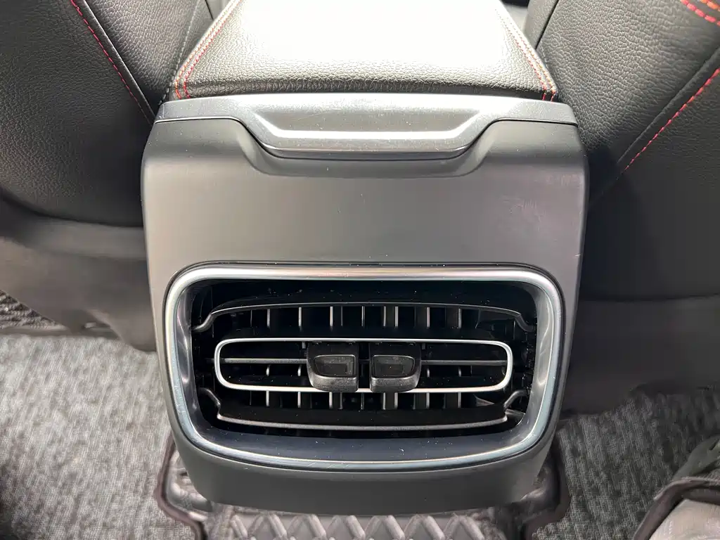Lynk & Co 02 2018 1.5T DCT two-wheel drive version National V купить на сайте DeffCars