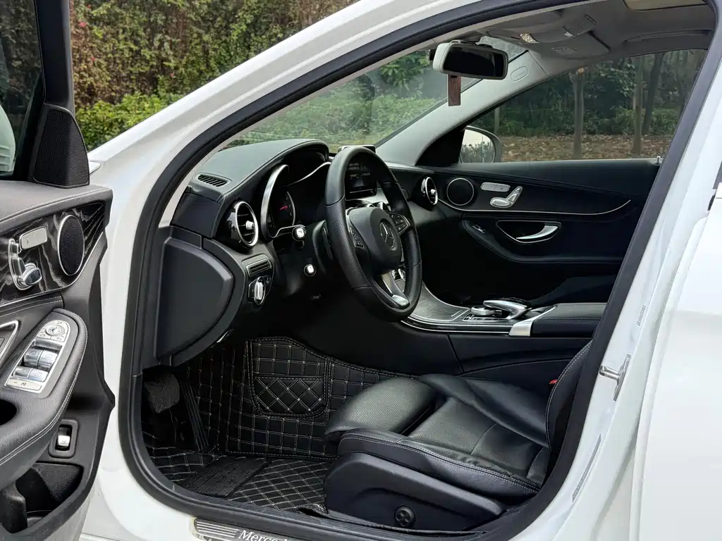 Mercedes-Benz C-Class 2018 C 200 L Sports Edition купить на сайте DeffCars