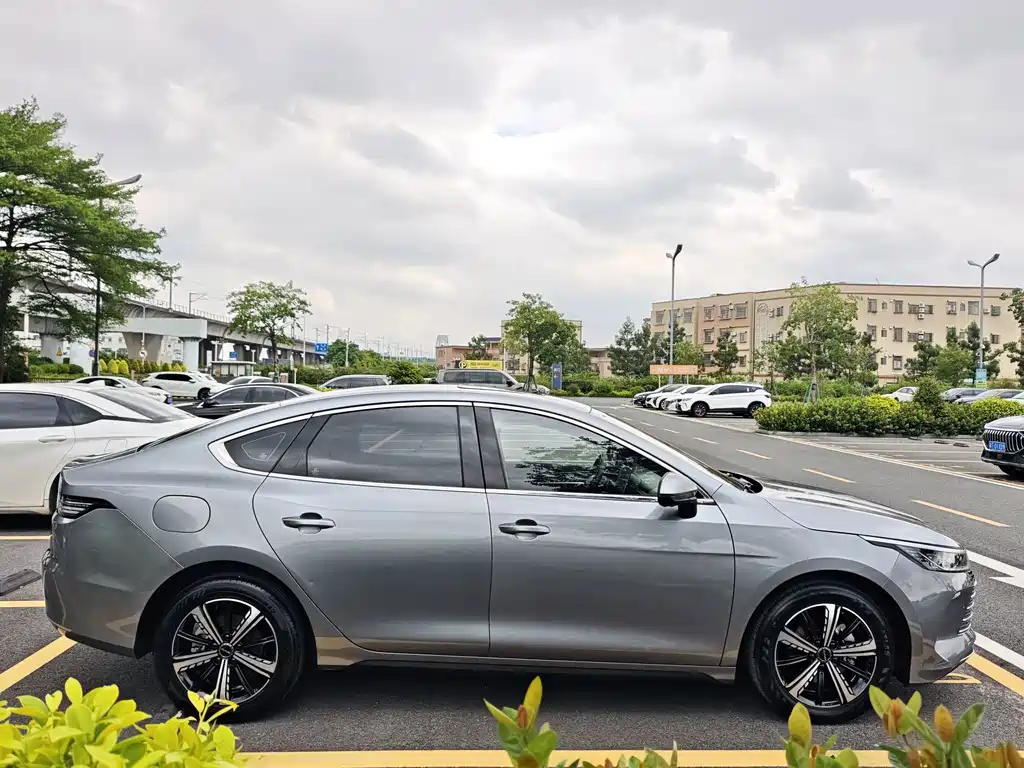 Destroyer 05 2023 Champion Edition DM-i 120KM Honor Type купить на сайте DeffCars
