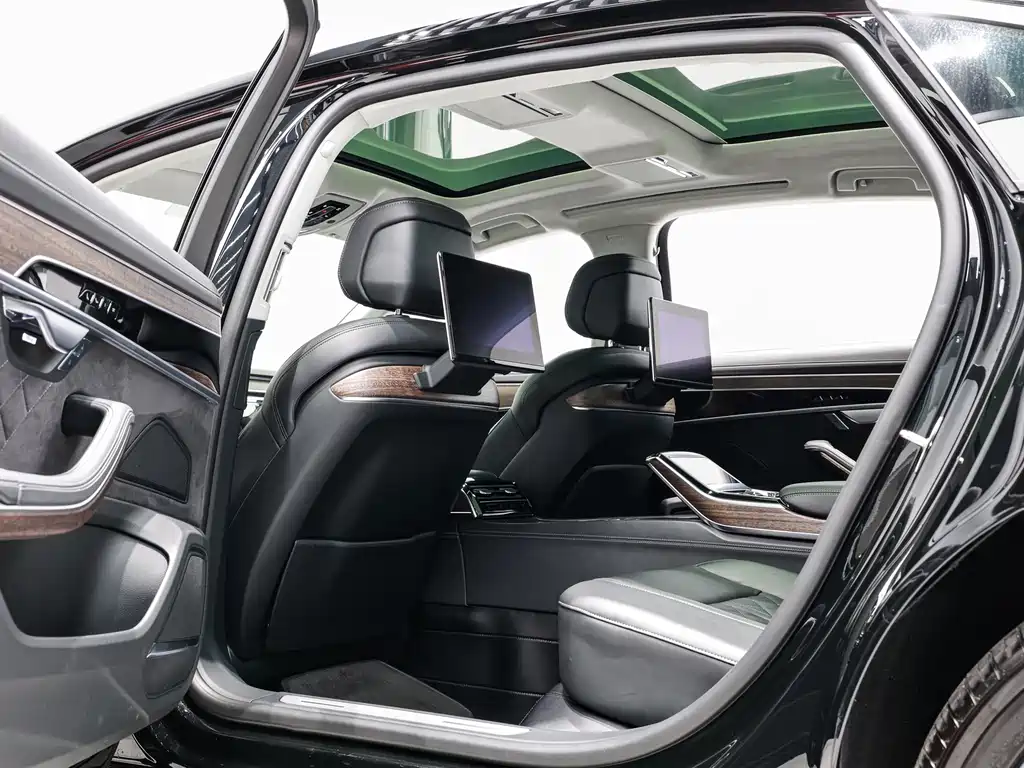 Audi A8 2022 A8L Horch Founder’s Edition Classic купить на сайте DeffCars