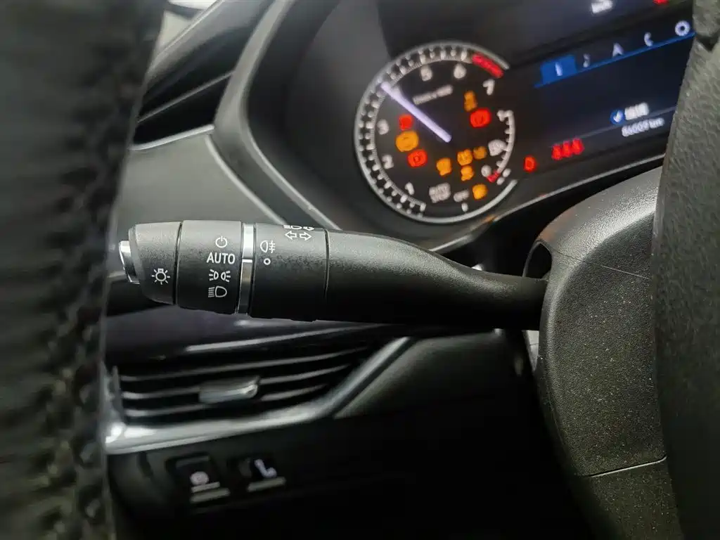 Cadillac XT4 2021 28T two-wheel drive technology купить на сайте DeffCars