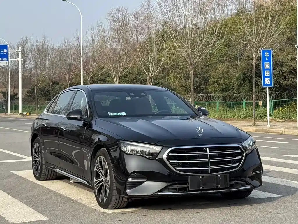 Mercedes-Benz E-Class New Energy 2024 E 350 e L plug-in hybrid sedan купить на сайте DeffCars