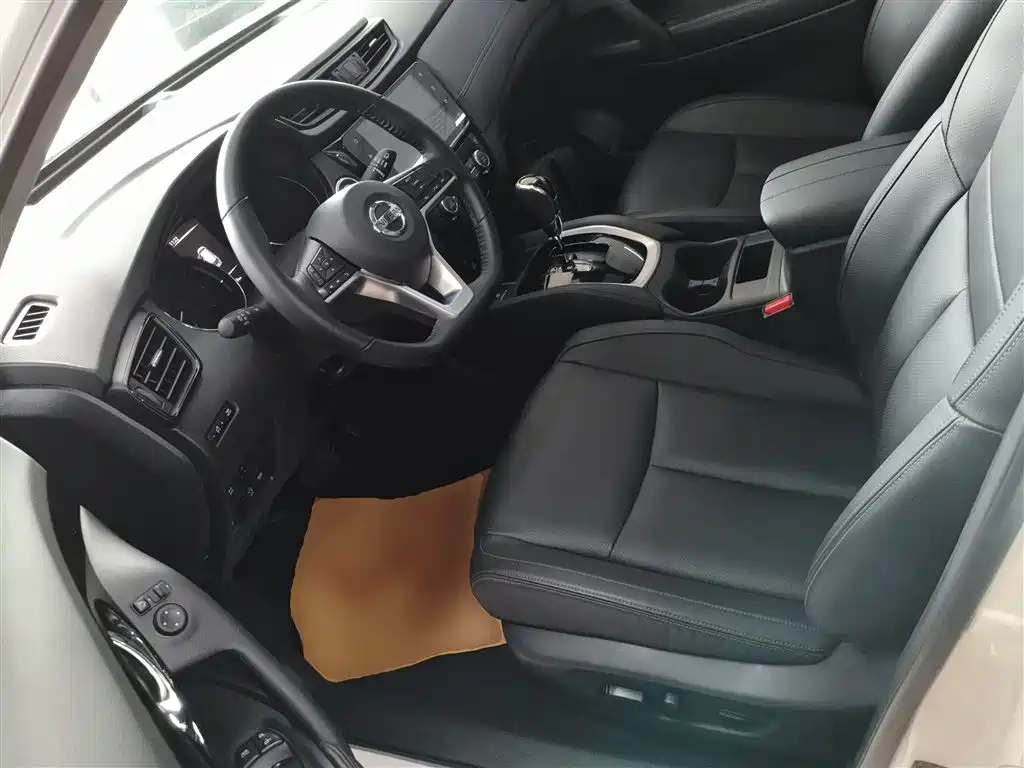 X-Trail 2023 Classic 2.0L 2WD Intelligent Link Premium Edition купить на сайте DeffCars