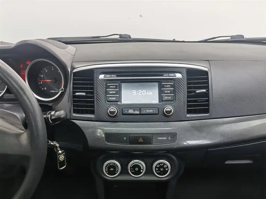 Yishen 2010 Zhishang Edition 1.8L Manual Luxury Type купить на сайте DeffCars