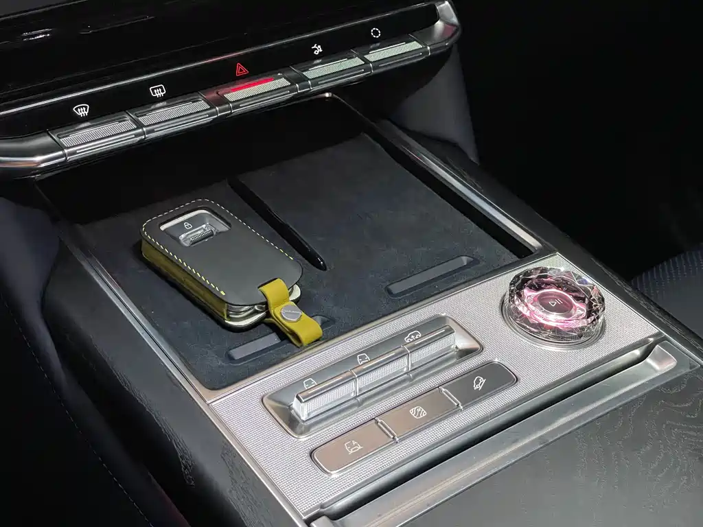 JiKrypton 9X 2025 Yao Black Edition 70kWh купить на сайте DeffCars