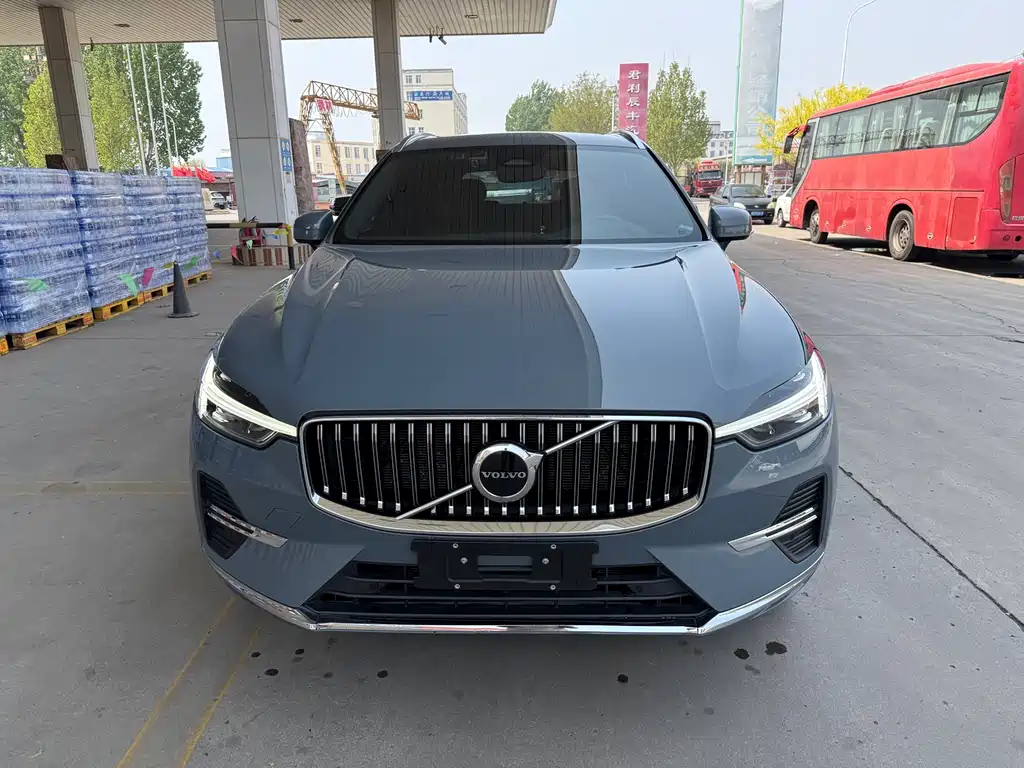 Volvo XC60 2023 B5 four-wheel drive Zhiyuan Deluxe Edition купить на сайте DeffCars