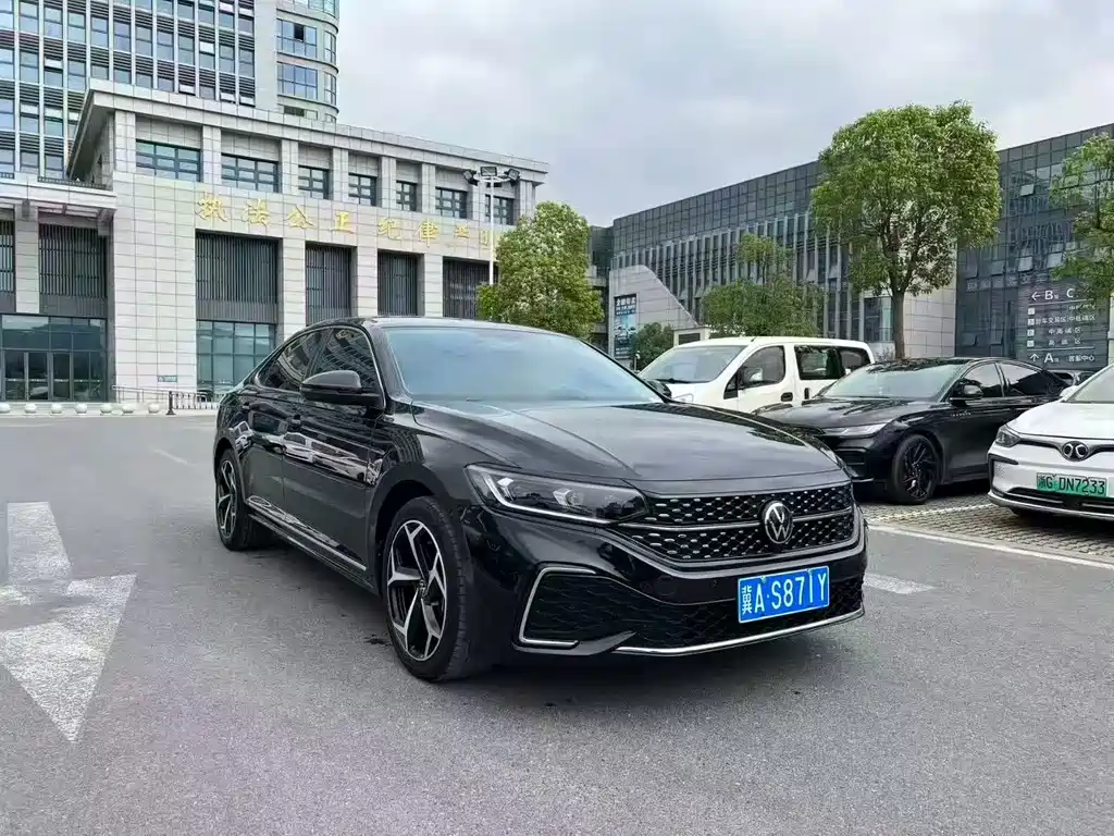 Passat 2023 facelift 330TSI Star Elite Edition купить на сайте DeffCars
