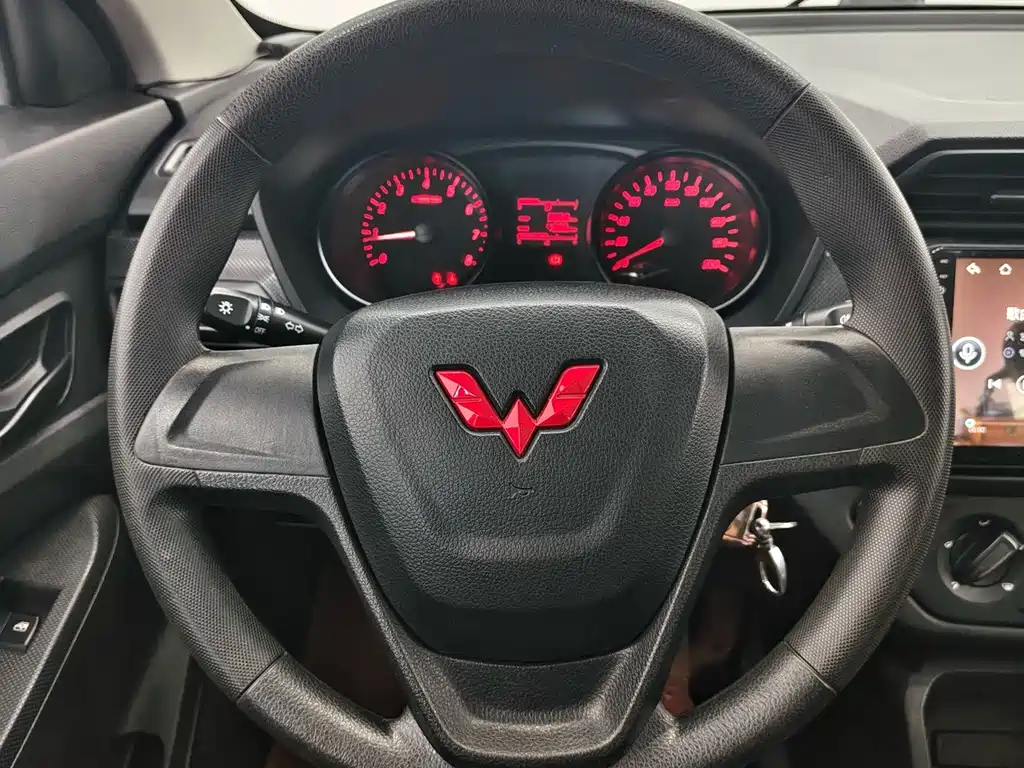 Wuling Hongguang 2021 1.5L S Standard LAR купить на сайте DeffCars