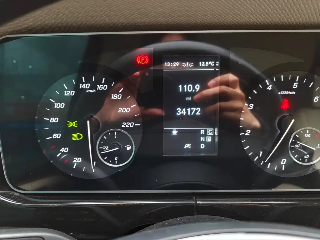 Vito 2023 2.0T Business Edition 7 seats купить на сайте DeffCars