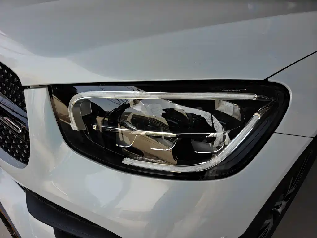 Mercedes-Benz GLC Coupe 2022 GLC 260 4MATIC Coupe SUV купить на сайте DeffCars