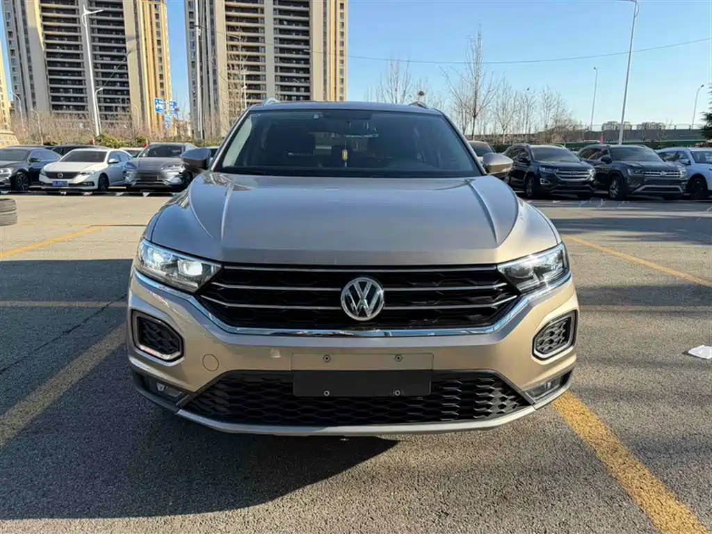 T-ROC 2018 230TSI DSG two-wheel drive aggressive model National VI купить на сайте DeffCars