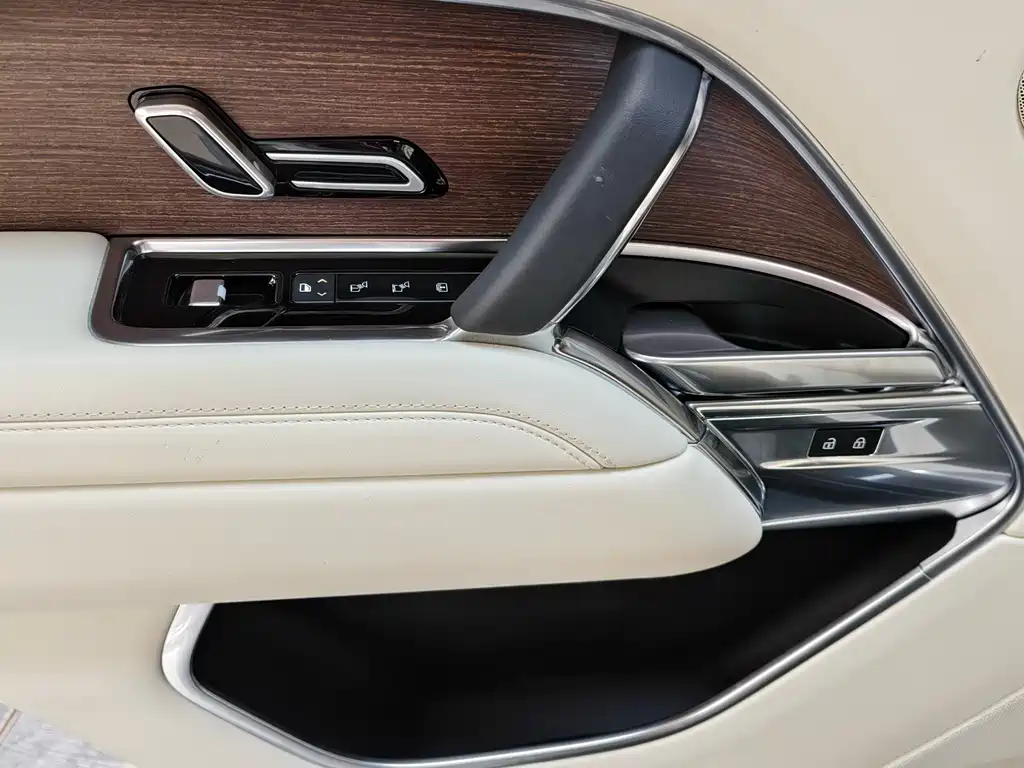 Range Rover 2023 3.0 L6 400PS Extended Edition купить на сайте DeffCars