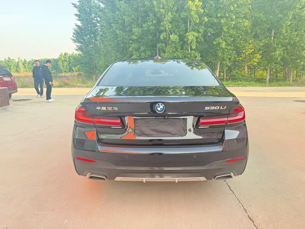 BMW 5 Series 2022 525Li M Sports Package купить на сайте DeffCars