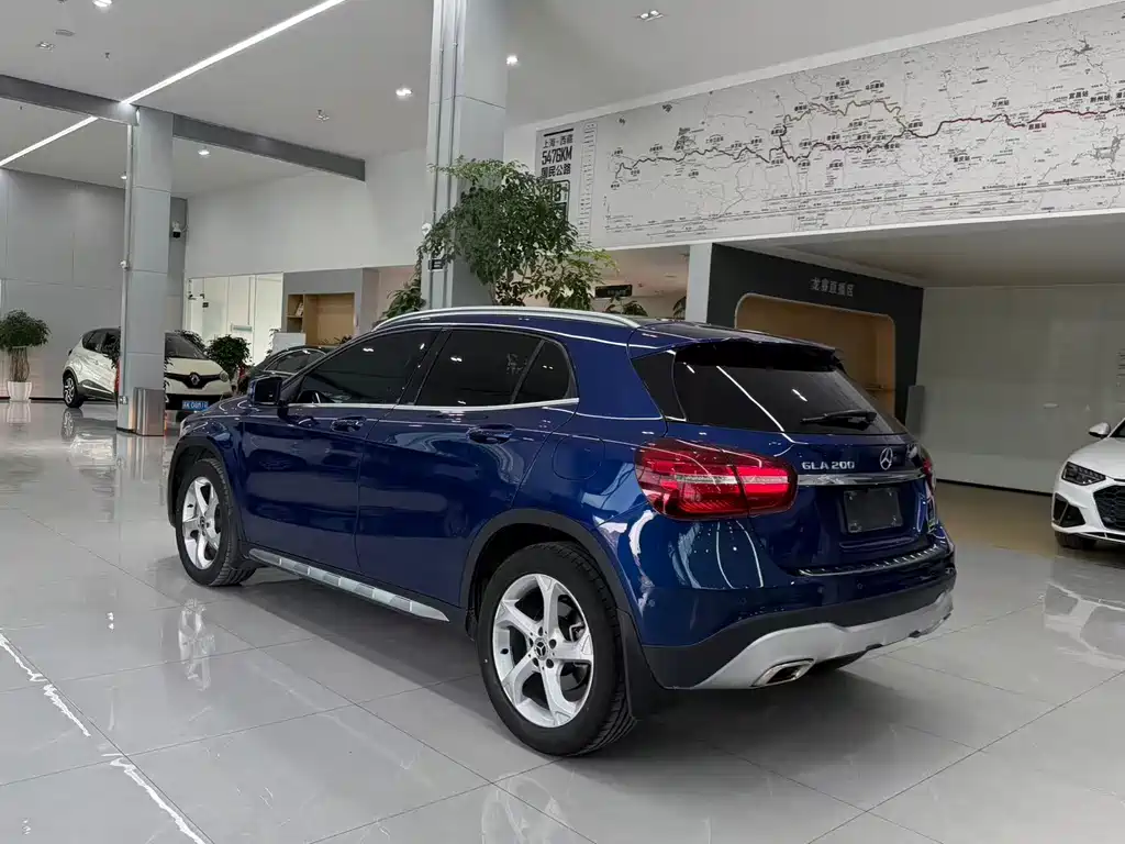 Mercedes-Benz GLA 2018 GLA 200 Dynamic купить на сайте DeffCars